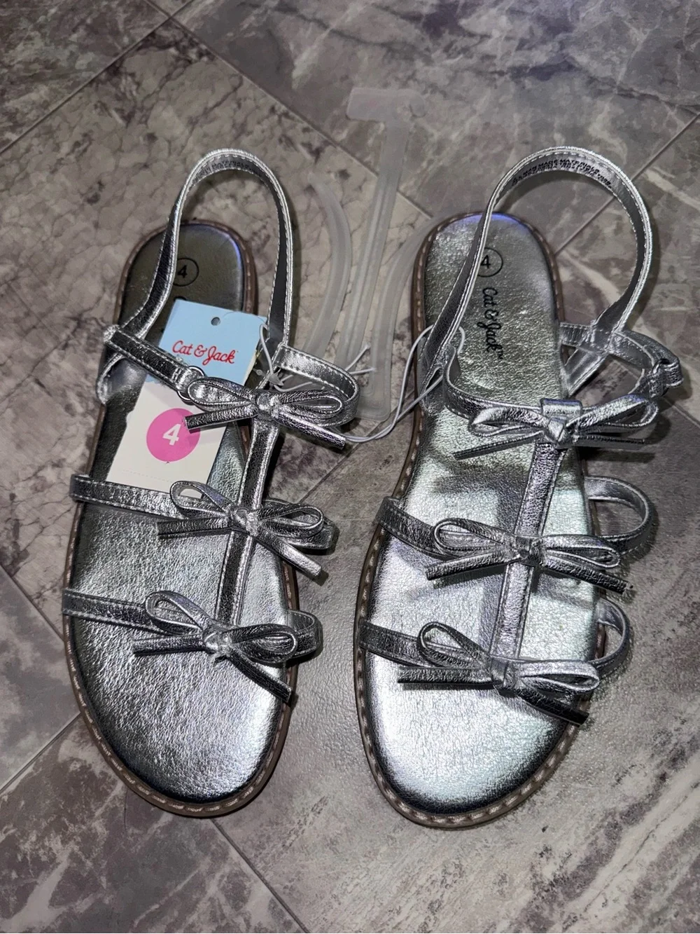 Cat & Jack Girls Silver Metallic Bow Strap Sandals Size 4 Big Girl